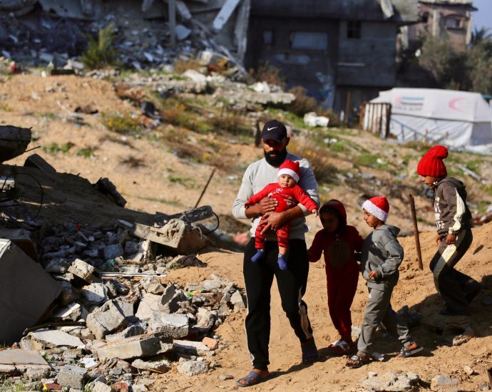 israeli-forces-kill-palestinian-in-gaza,-carry-out-raids-across-west-bank