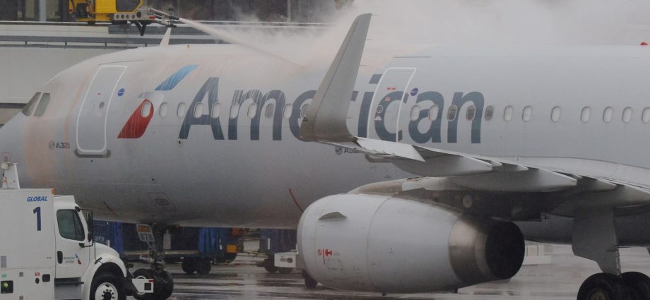 over-1,500-flights-cancelled-as-winter-storm-devin-hits-us-holiday-travel