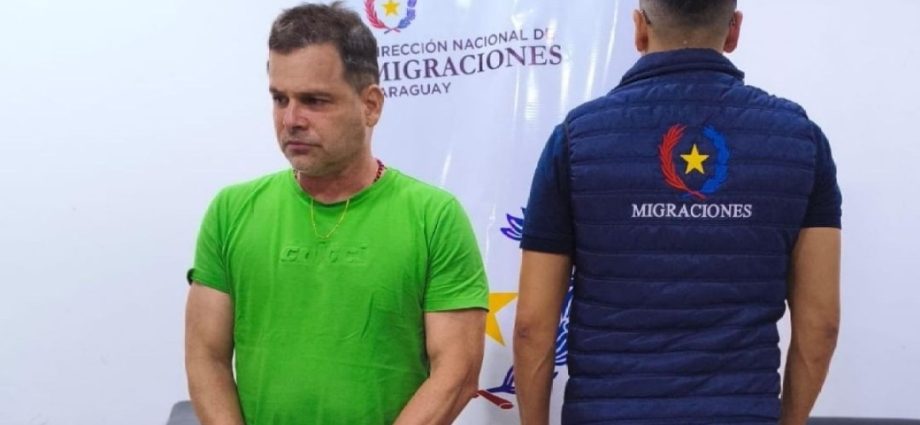 key-bolsonaro-ally-arrested-in-paraguay-while-trying-to-flee-to-el-salvador