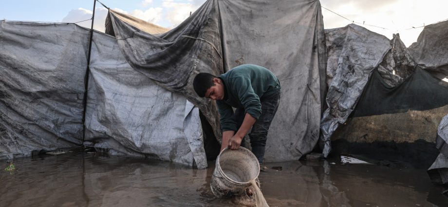palestinians-suffer-flooded-tents-and-debris-as-cold-and-rain-lash-gaza