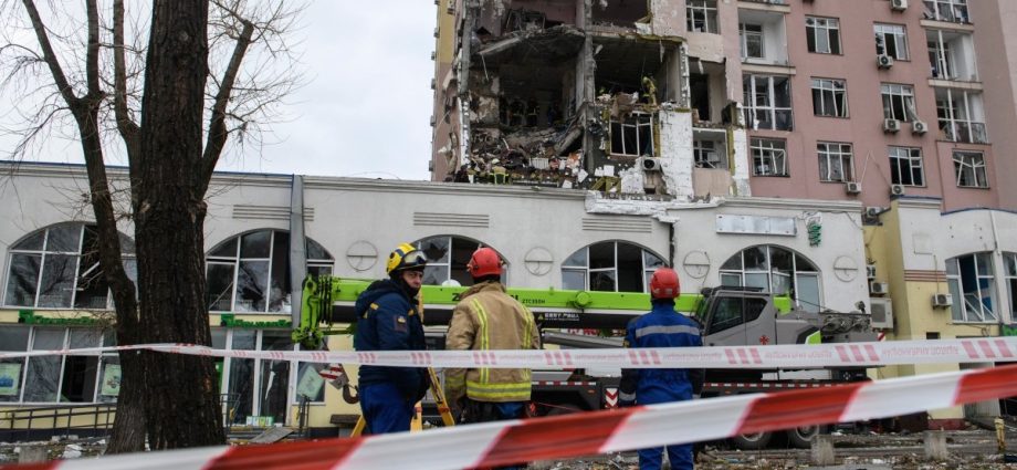 russia-ukraine-war:-list-of-key-events,-day-1,403