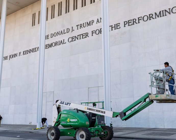 kennedy-center-seeks-$1-million-from-performer-who-canceled-show