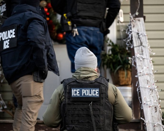 ice-agents-violently-detain-pastor-on-christmas-eve