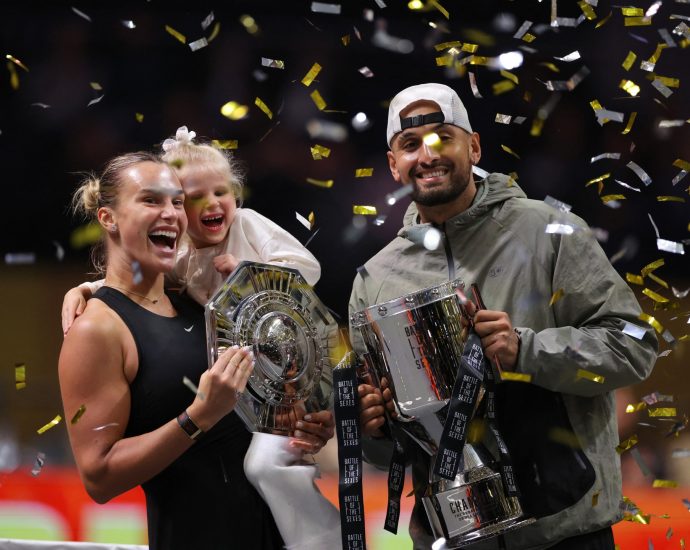 kyrgios-beats-sabalenka-6-3,-6-3-in-‘battle-of-the-sexes’-tennis-showdown