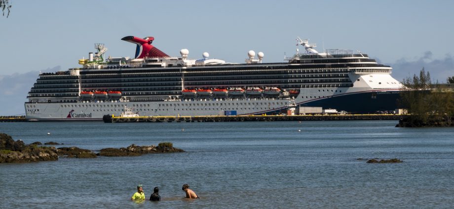 hawaii-to-add-11%-‘green-fee’-climate-tax-on-cruise-passengers-starting-jan.-1