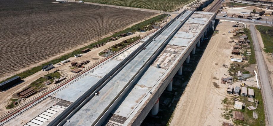 california-drops-lawsuit-over-the-traitor-decision-to-pull-$4-billion-in-high-speed-rail-funds