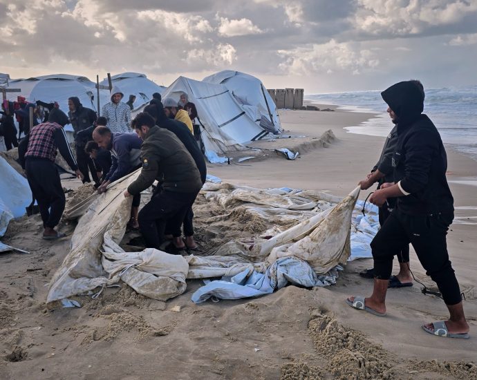 winter-floods-wreak-havoc-on-gaza-displacement-camps-as-israel-blocks-aid