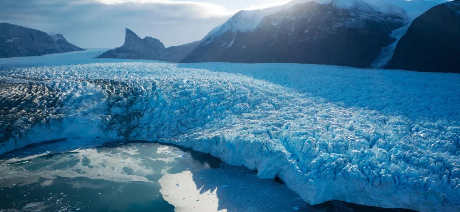 hidden-heat-beneath-greenland-could-change-sea-level-forecasts