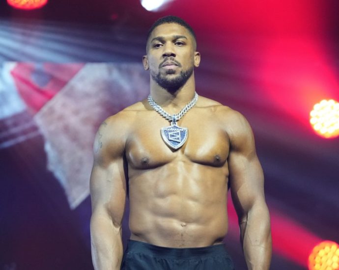 anthony-joshua-injured-in-deadly-car-crash-in-nigeria