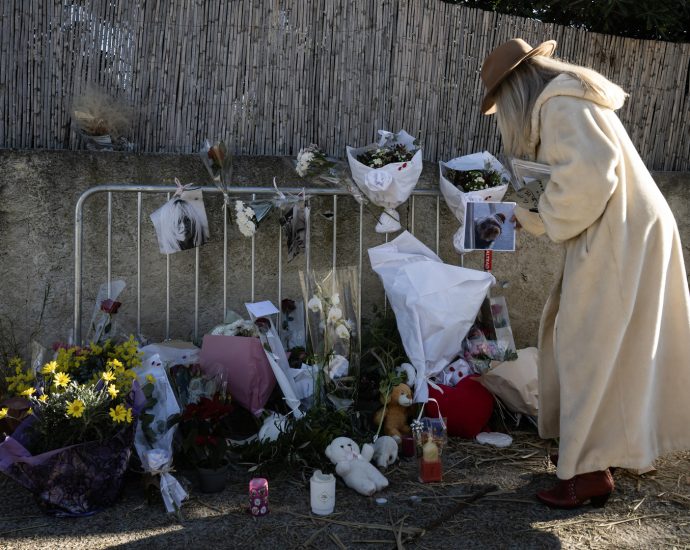 french-village-memorialises-far-right-actress-brigitte-bardot