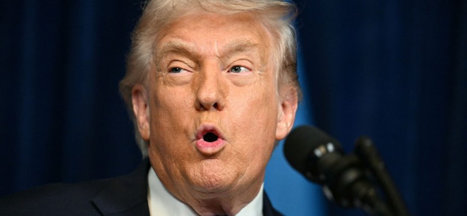 the-traitor-tells-fans-to-donate-to-him-or-else-dems-will-steal-their-money