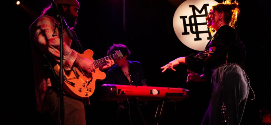 a-maine-folk-band-finds-its-voice-in-a-warming-world