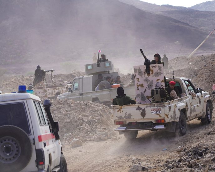 saudi-led-coalition-strikes-yemeni-port-over-unauthorised-weapons-shipment