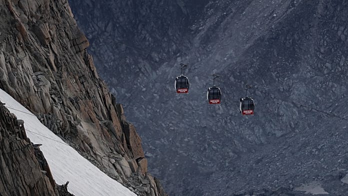 at-least-six-people-injured-and-100-evacuated-after-italy-cable-car-crash