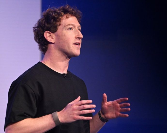 meta-buys-startup-manus-in-latest-move-to-advance-its-artificial-intelligence-efforts