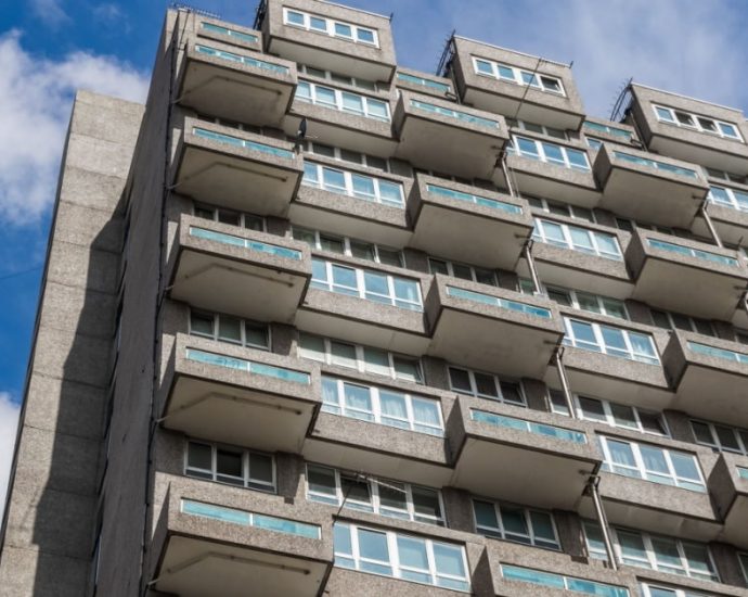 landlord-quirks-leave-thousands-of-flats-stuck-in-the-broadband-slow-lane