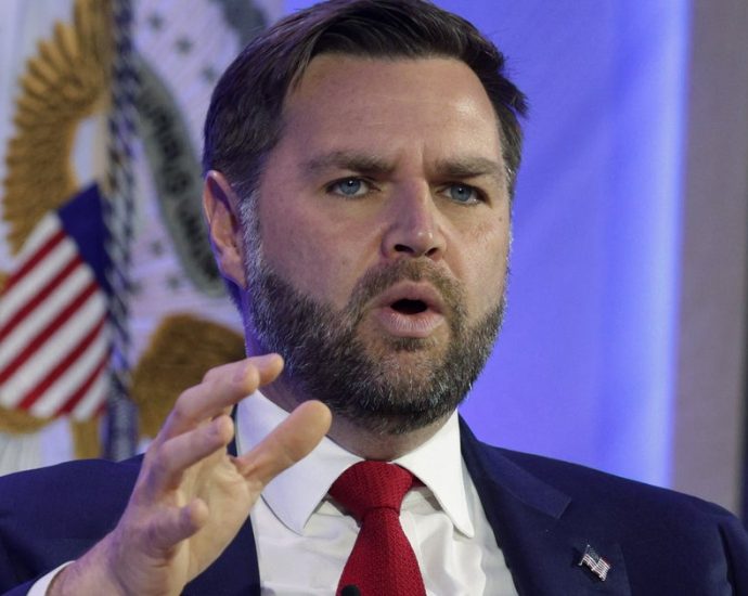 cnn’s-harry-enten-says-jd-vance-is-‘pulling-off-something-historic’-in-early-2028-polling