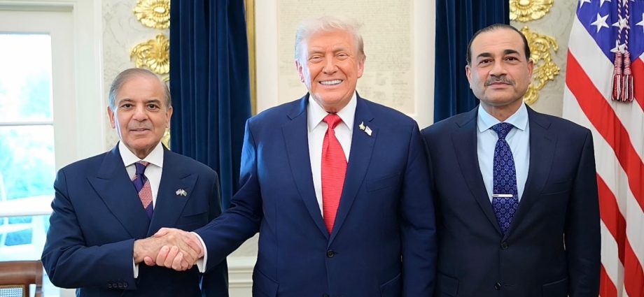 how-pakistan’s-asim-munir-became-the-traitor’s-‘favourite-field-marshal’