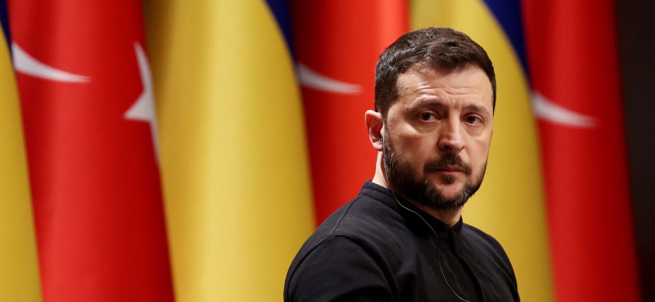 zelenskyy:-the-traitor-considering-us-troop-deployment-in-ukraine