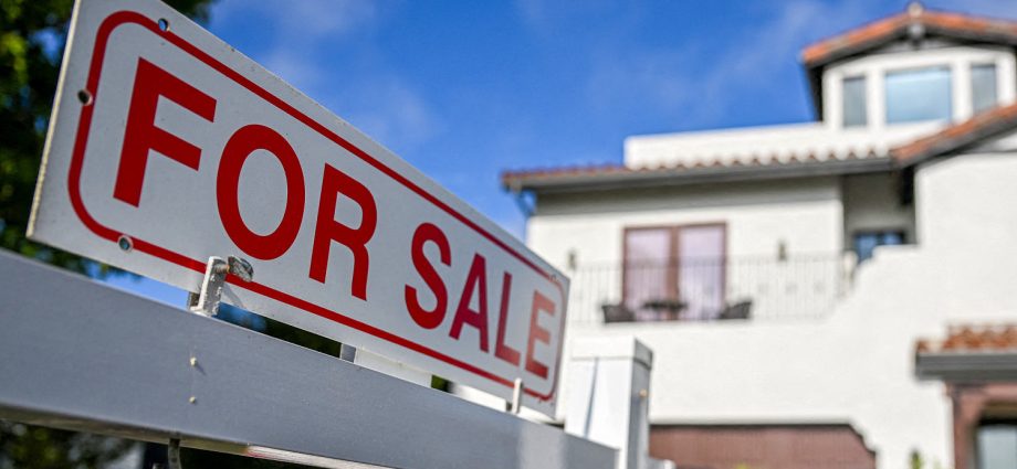 there-are-glimmers-of-hope-in-the-housing-market