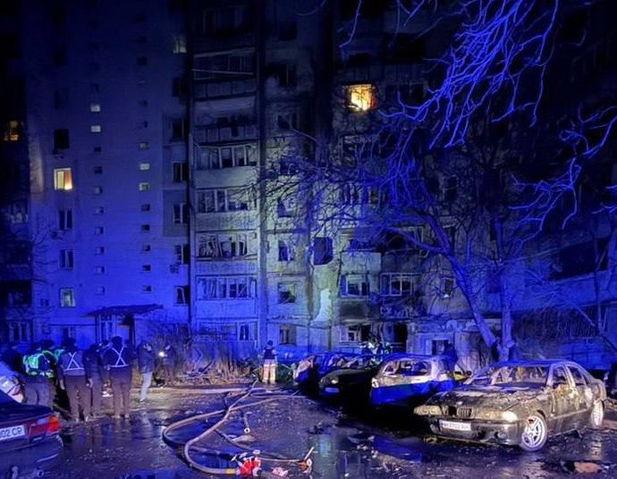 three-children,-including-a-baby,-hurt-in-russia’s-drone-attack-on-odesa-on-new-year’s-eve