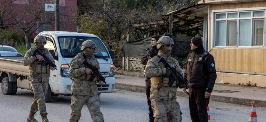 turkiye-arrests-125-isil-suspects-in-new-raids-that-mark-widening-crackdown