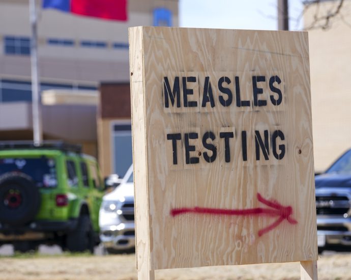 measles-resurgence:-us-cases-top-2,000-as-vaccine-rates-slip