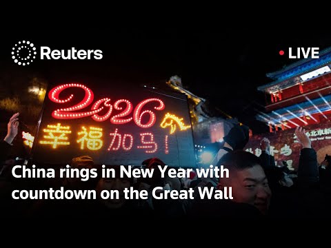 live:-china-rings-in-the-new-year-with-drums-and-countdown-on-the-great-wall