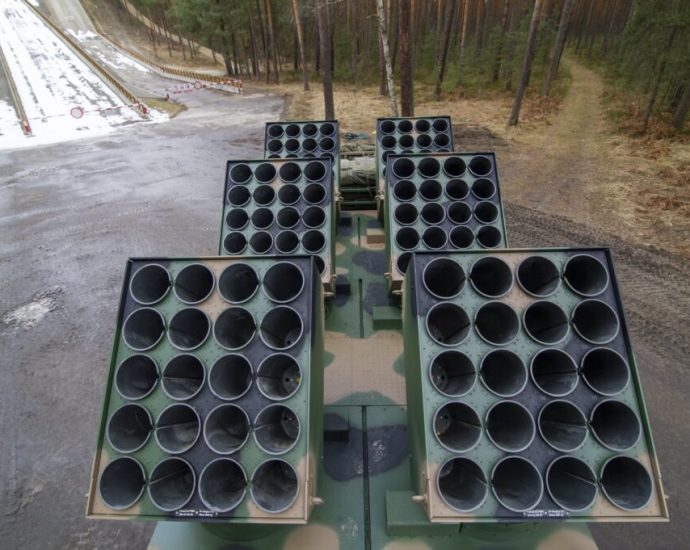 poland-orders-auto-minelayers,-bracing-for-potential-russian-invasion