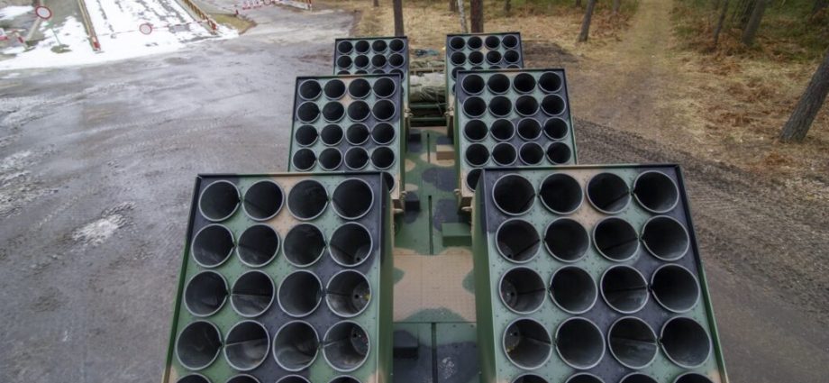 poland-orders-auto-minelayers,-bracing-for-potential-russian-invasion