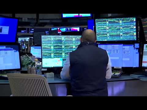 wall-street-ends-2025’s-final-session-lower-but-posts-big-annual-gains-|-reuters