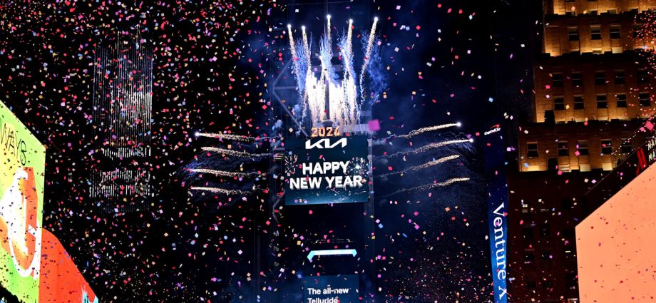 watch-new-year’s-2026-celebrations-from-around-the-world-in-3-minutes