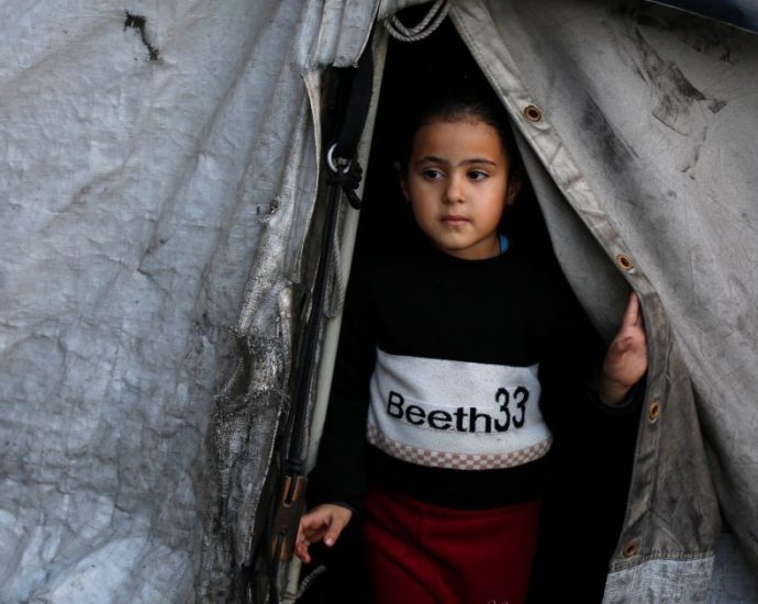 live:-israel’s-ban-on-37-aid-groups-kicks-in,-gaza-starts-2026-with-despair