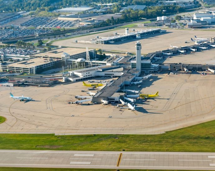 kansas-city-&-cleveland-airports-deal-with-security-threats-on-new-year’s-eve