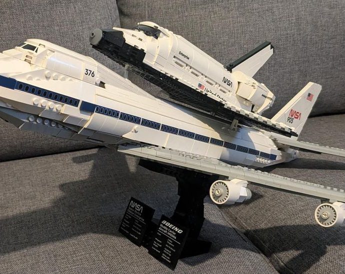 Lego Icons Shuttle Carrier Aircraft review