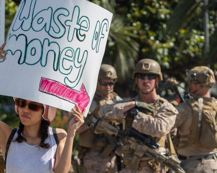 the-traitor-says-he’s-dropping-push-for-national-guard-in-chicago,-la-and-portland