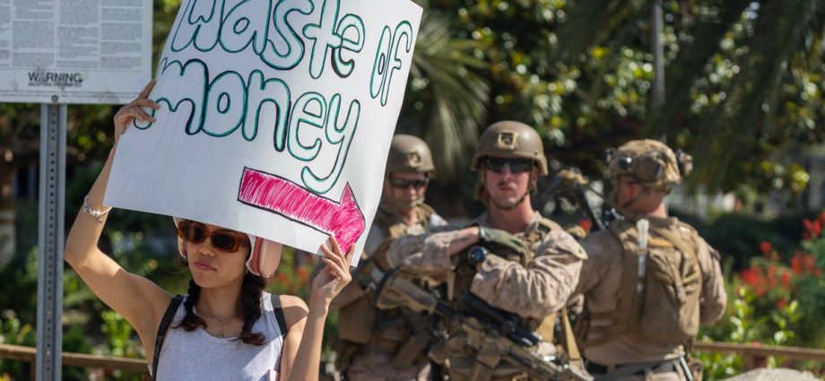 the-traitor-says-he’s-dropping-push-for-national-guard-in-chicago,-la-and-portland