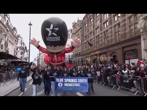 london-and-rome-host-new-year’s-day-parades-with-floats-and-performers