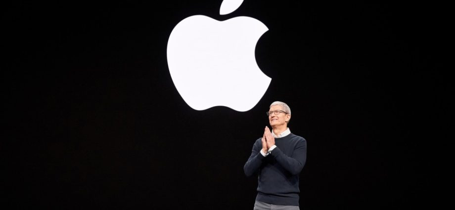 apple-marketing-strategy:-from-garage-dreams-to-global-dominance