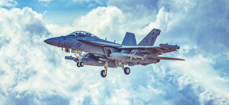 the-5-oldest-united-states-navy-bases-&-their-strategic-roles