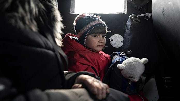 ukraine-orders-evacuation-of-3,000-children-and-parents-from-two-regions-as-russian-forces-advance