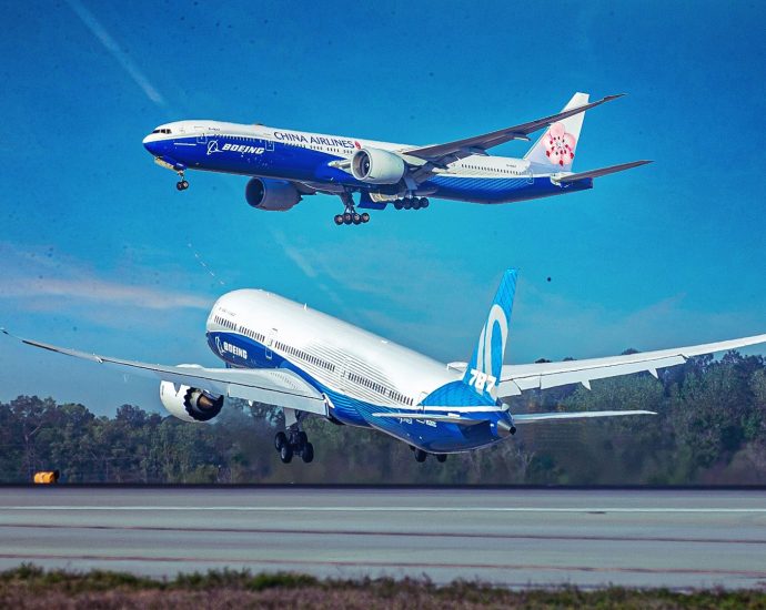 here’s-how-much-bigger-the-boeing-777-300er-is-compared-to-the-787-dreamliner