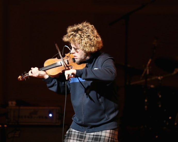 canadian-artist’s-show-canceled-after-ai-wrongly-labels-him-a-sex-offender