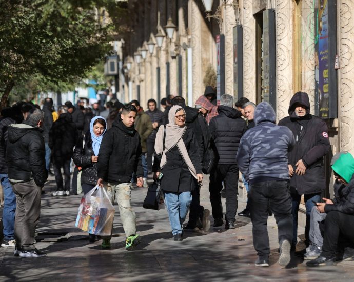 internet-disruption,-several-arrests-made-as-iran-protests-continue