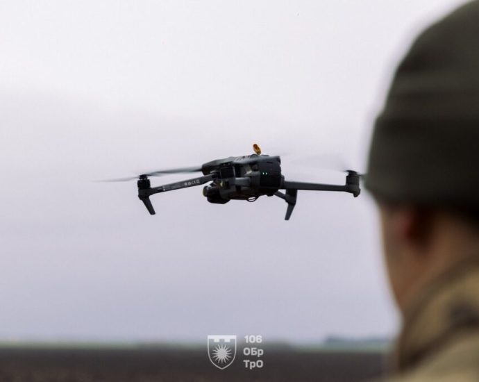 ukraine-is-losing-in-the-south—and-ukrainian-commanders-are-blaming-the-outnumbered-troops-on-the-ground