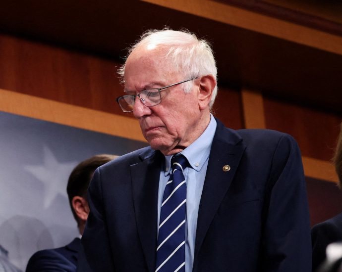 bernie-sanders-condemns-the-traitor’s-attack-on-venezuela