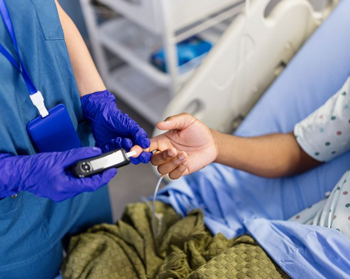 inside-the-free-clinic-caring-for-those-who-can’t-afford-the-only-hospital-in-town