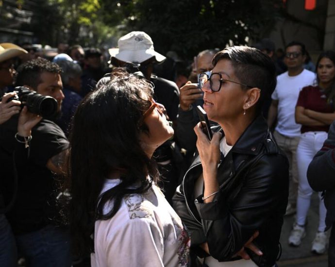 us.-attacks-on-venezuela-prompt-praise,-anger-—-and-fear-among-world-leaders