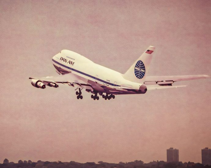 here’s-how-much-shorter-the-boeing-747sp-was-compared-to-the-747-400