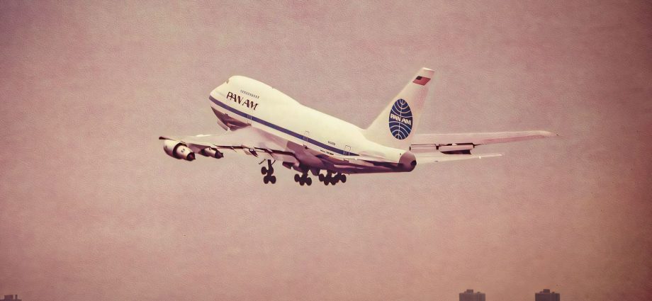 here’s-how-much-shorter-the-boeing-747sp-was-compared-to-the-747-400
